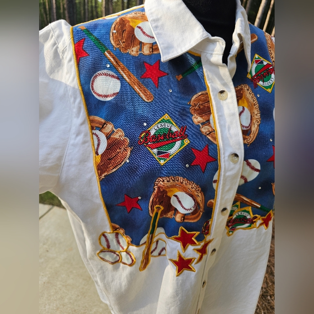 The Quacker Factory Baseball Themed White Button Up Shirt Size Large Vintage - Picture 3 of 8